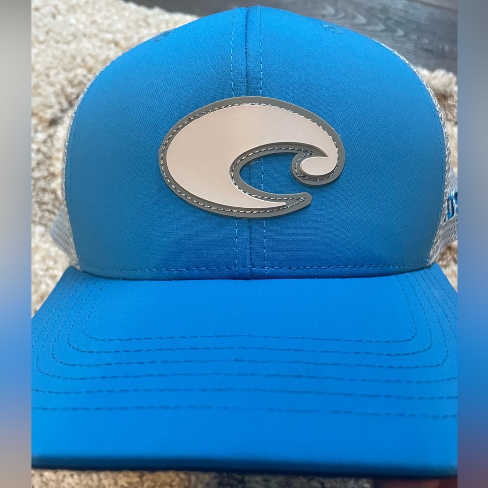 Costa hat one size fits all.